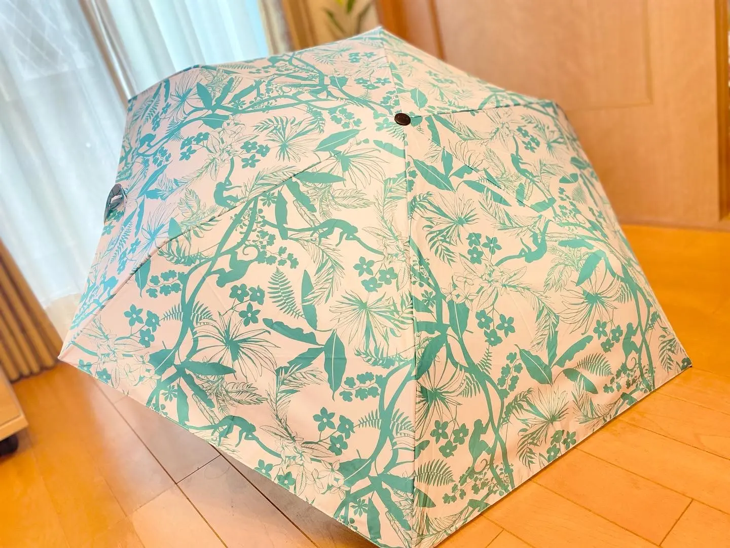 雨の日もテンションあがる折りたたみ傘_2