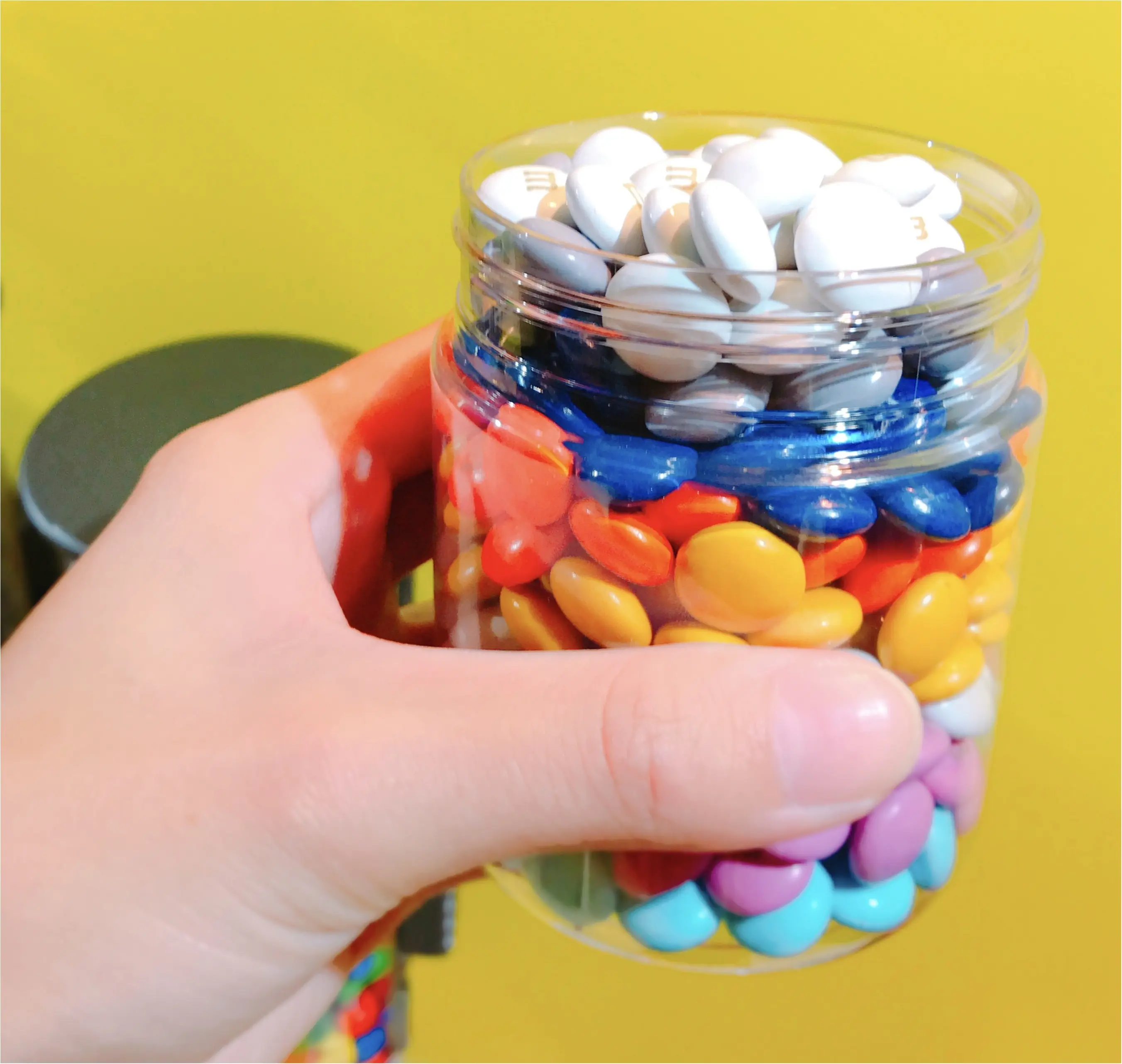 《期間限定》原宿にNY発カラフルパフェ登場✨日本初上陸のM&M’Sマイボトルチョコを作っちゃおう♪_7
