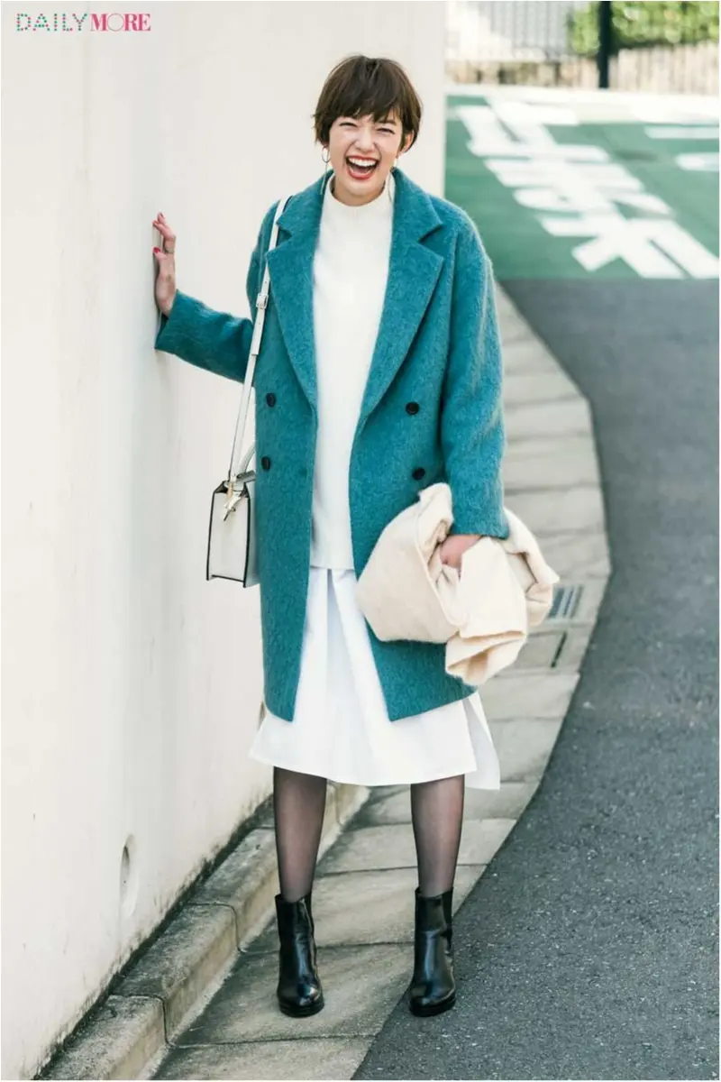 【今日のコーデ/佐藤栞里】冬の白ってやっぱり素敵♡ きれい色コートでスタイルアップもおまかせ。_1