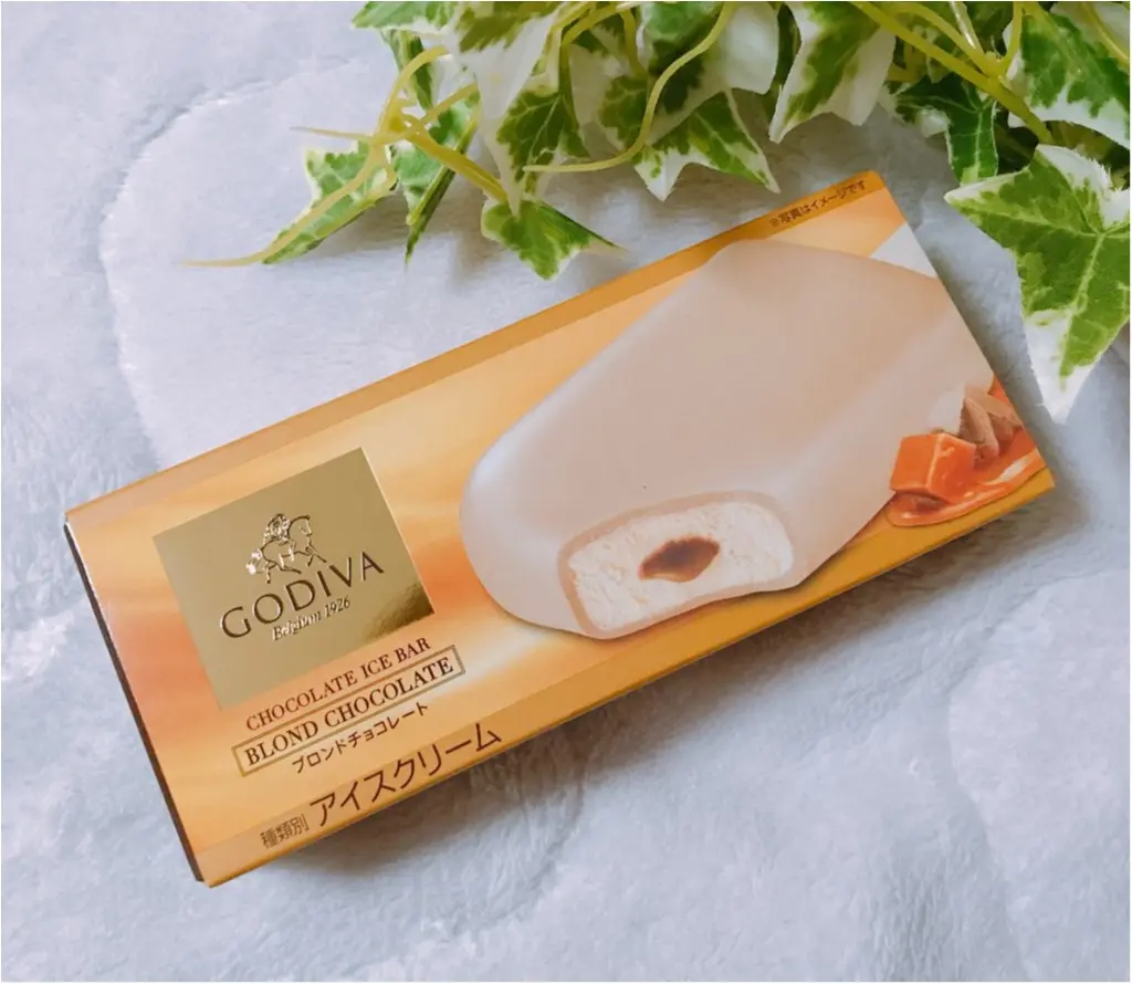 【コンビニ新作アイス❤︎】あの《GODIVA》から、“ブロンドチョコレート”アイスバーが登場!リッチ感ある大人の贅沢アイスがたまらない♡♡_1