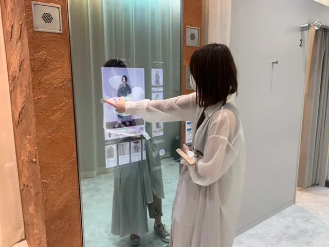 服選び迷ったらとりあえずココ!新感覚のNEW店舗「ドットエスティストア」で全身コーデしてみた_6