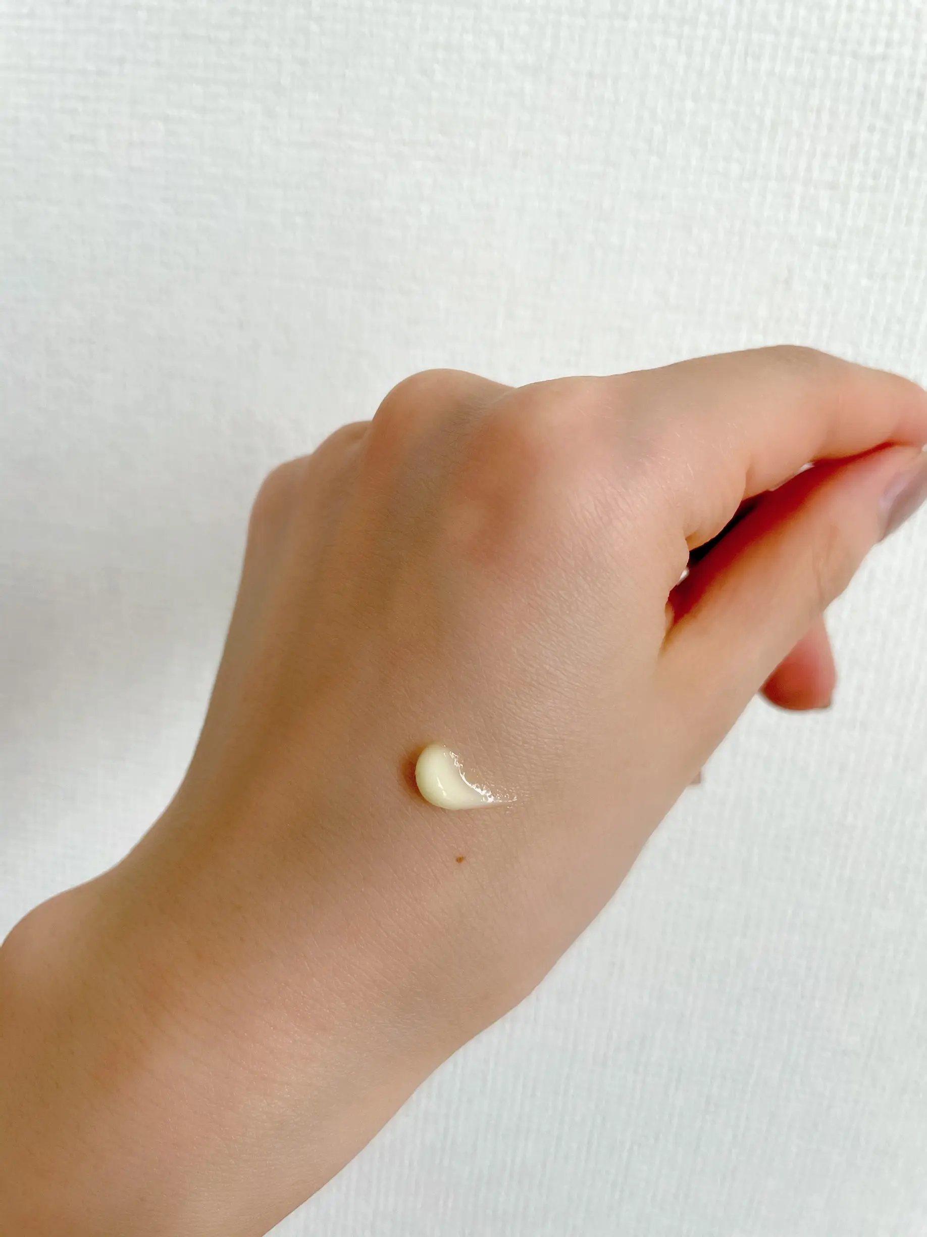 【目もとケア】ハリを持たせたい人におすすめの《アイクリームと美顔器》♡_2