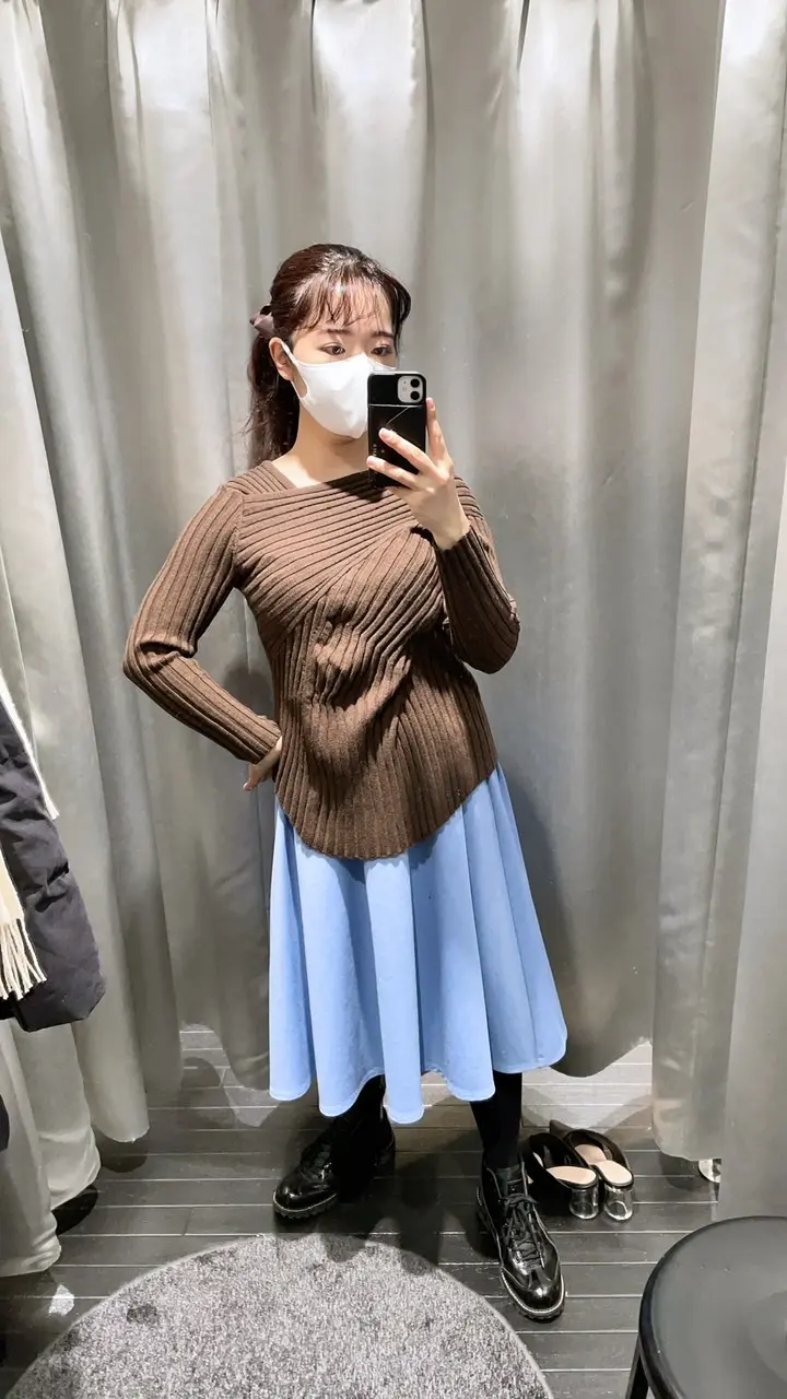 【春服】軽やかに春を迎えるためのワードローブ〜《kei shirahata》のバックオープンニットトップス_3