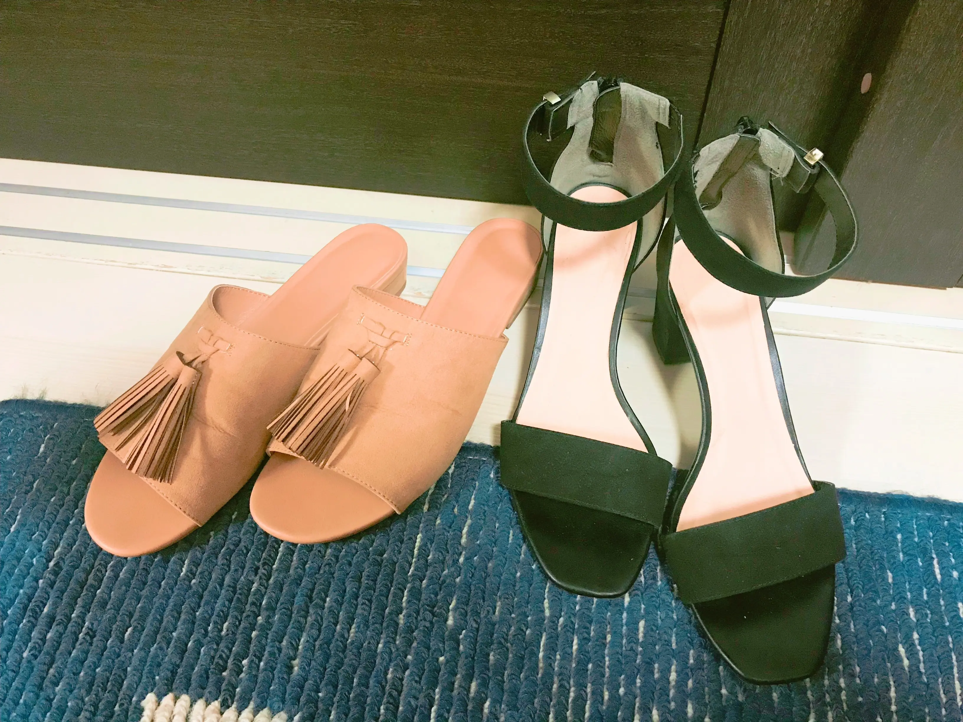 《 GU 》2足買っても5000円以下!この夏活躍間違いなしの優秀サンダル!_4