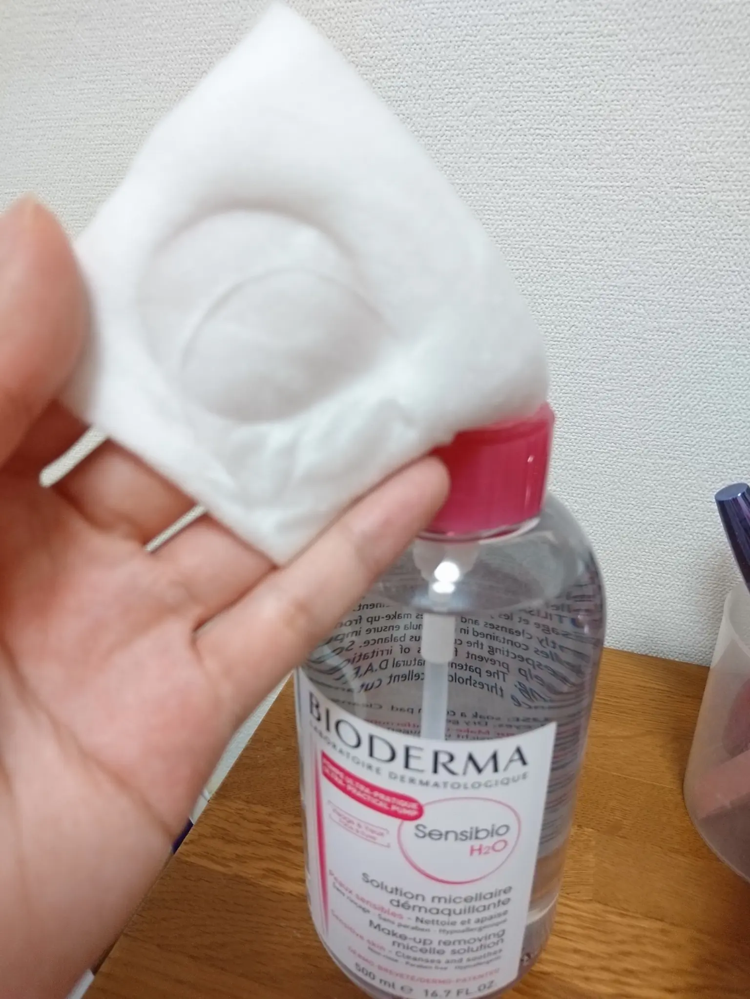 片手でサッと完了!低刺激&しっかり落とせる ビオデルマ クレンジング_4