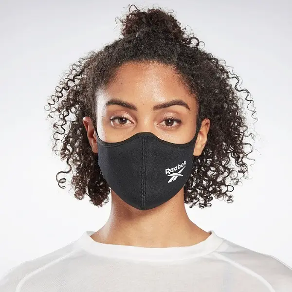 リーボック のハイスペックマスク Reebok Face Cover が通気性抜群 洗えておすすめ Happy Plus One ハピプラワン