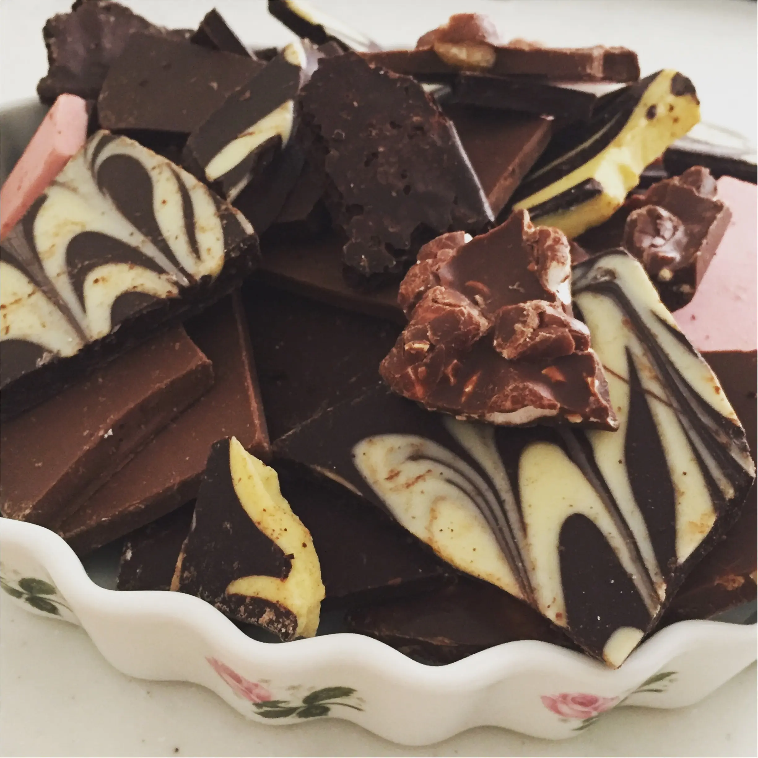 チョコ好きには堪らない♡とろける口どけ!クーベルチュールチョコを12種類も楽しめる♩訳あり割れチョコ 1kg≪samenyan≫_3