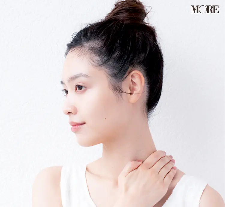 【20代女子がやっておくべき美肌ケア①正しい日焼け止め】石井美保さんが教える「摩擦ゼロ」の塗り方。一年中SPF50でエイジングケアを_4