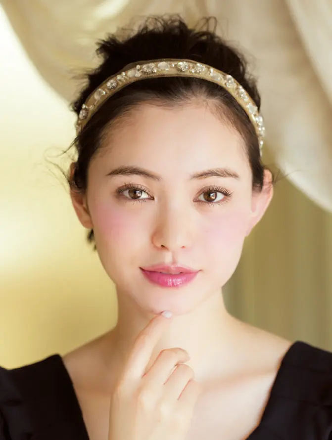 お招ばれヘアをもっと楽しむ!お目立ちヘアアクセにトライ♡(3)_1