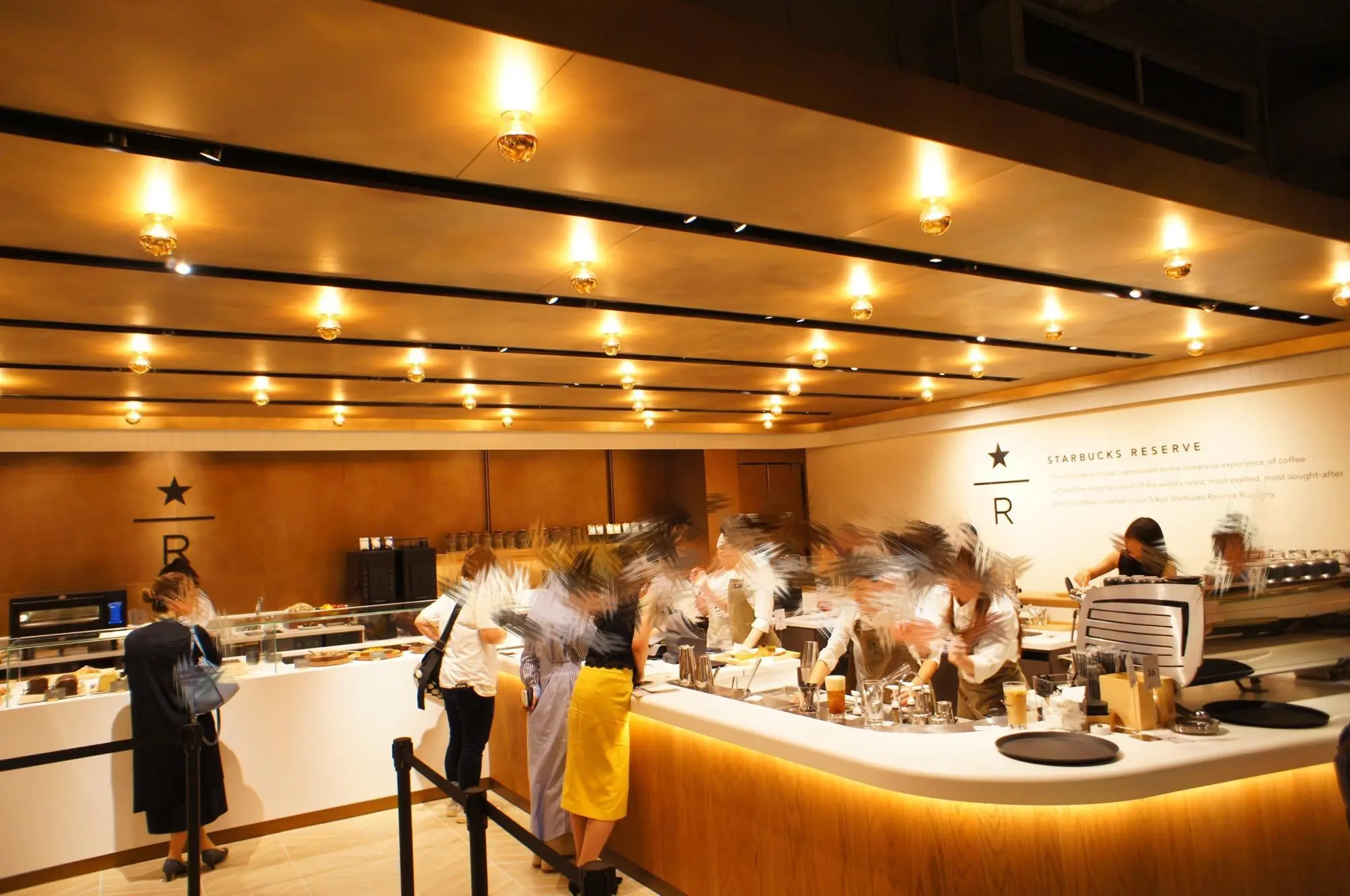 《予約・食事ができる❤️》新業態の【スタバ】が銀座に本日オープン☻!_2