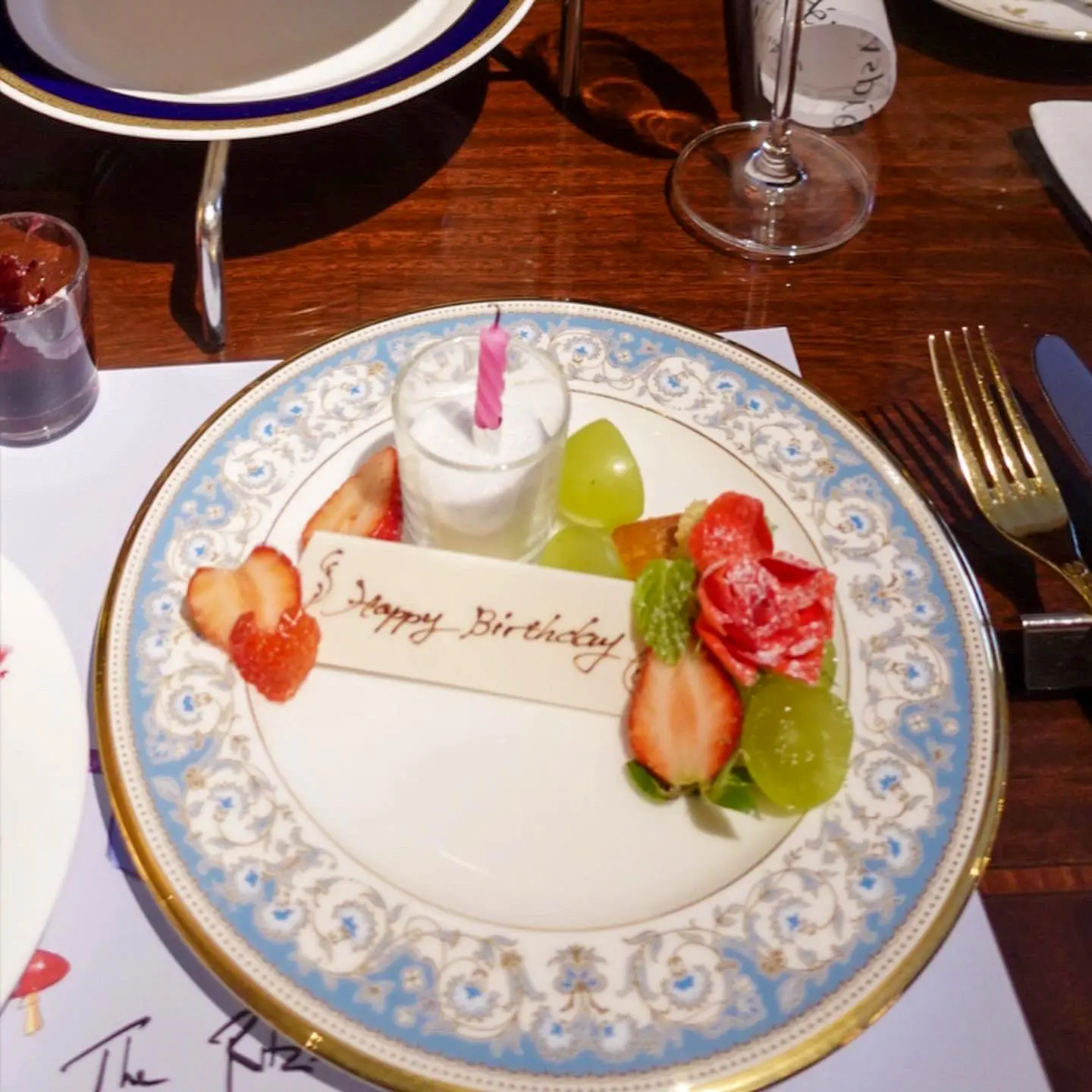 味も雰囲気も最高!?英国ブランド「Asprey」コラボクリスマスアフタヌーンティーが『ザ・リッツ・カールトン大阪』で!インスタ投稿で素敵なプレゼントも!?_6