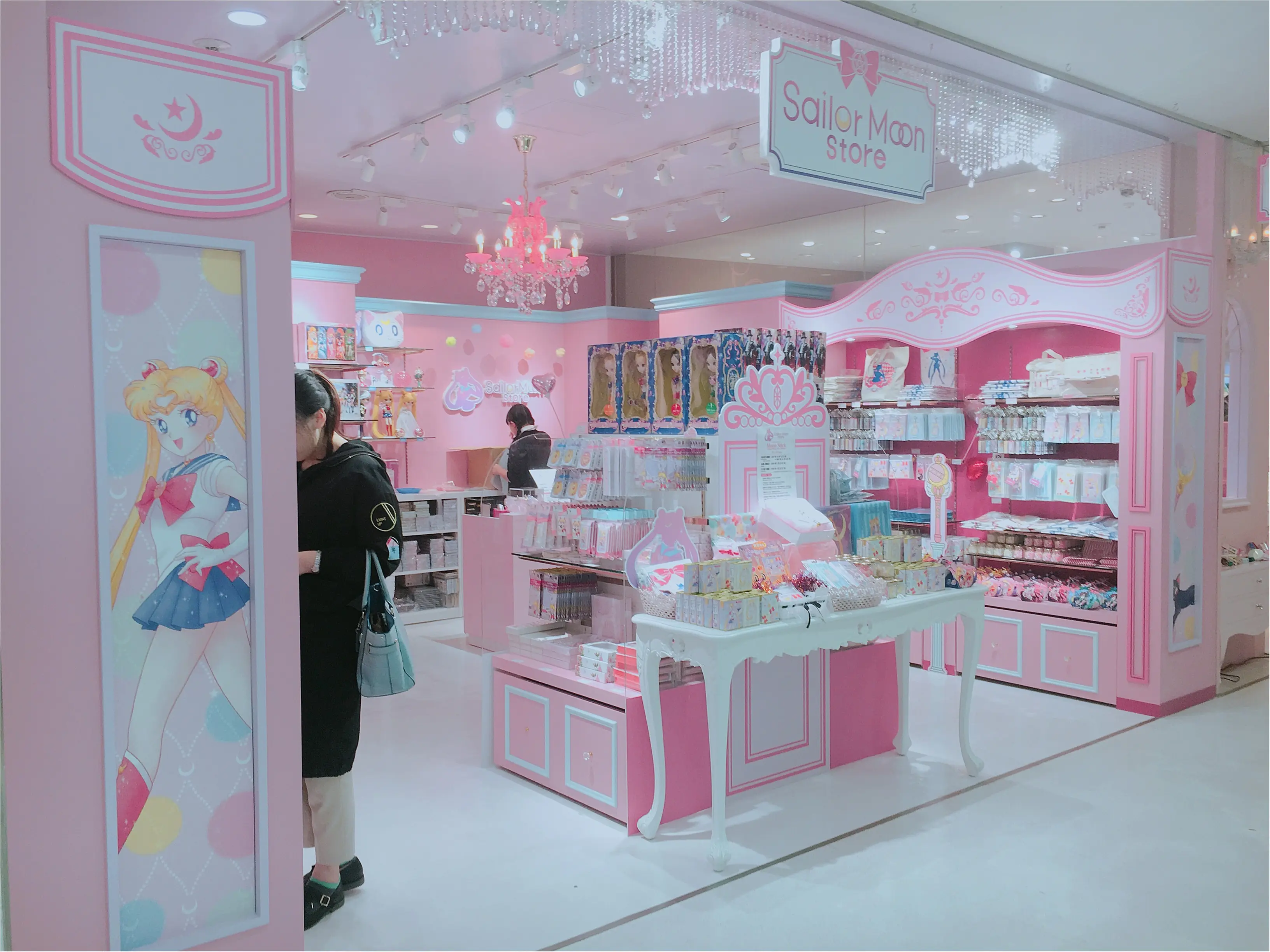 【セーラームーン25周年】世界初のオフィシャルストア誕生!『Sailor Moon store』に行ってみた!_2
