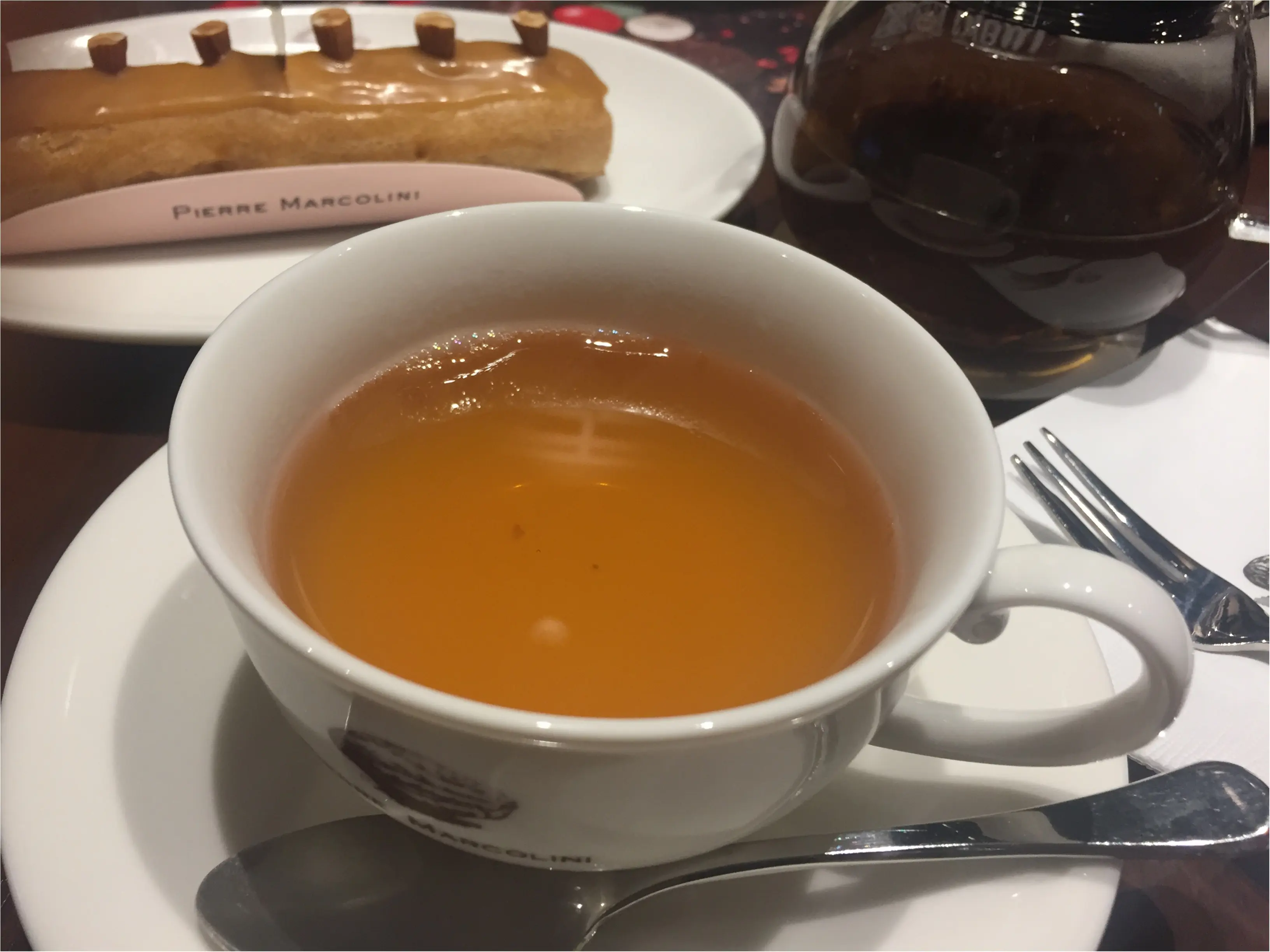 【銀座/CAFE】ベルギー王室御用達、ピエール・マルコリーニ併設のCAFEで『エクレア』をいただきました...❤︎_3