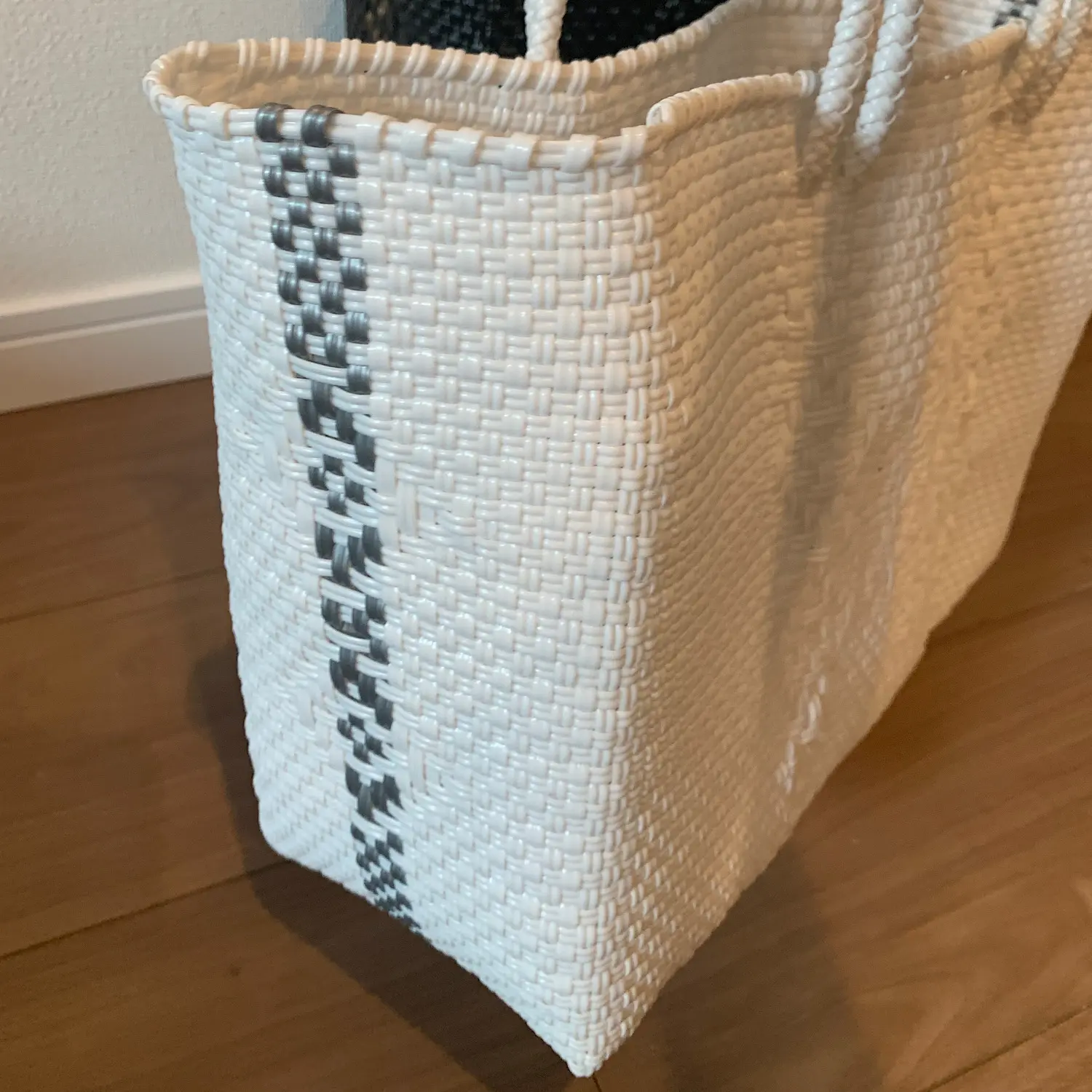 ペットボトルのキャップから出来た鞄がお洒落❤︎流行りのお気に入りカゴバックを紹介!_2