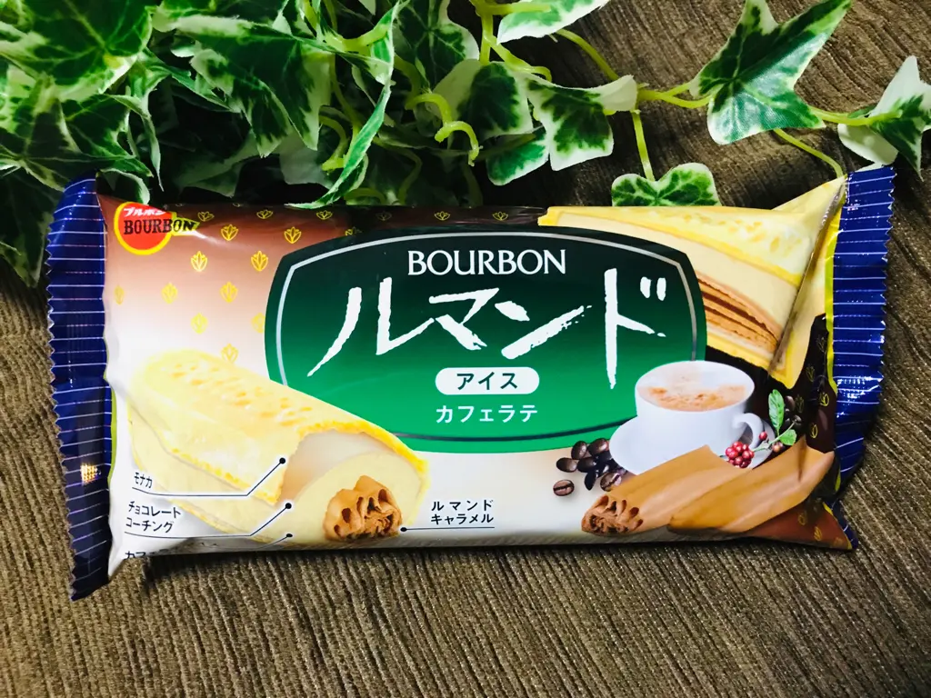 【コンビニアイス】一足早く関東に登場!あの《ルマンドアイス》にカフェラテ味が♡_1