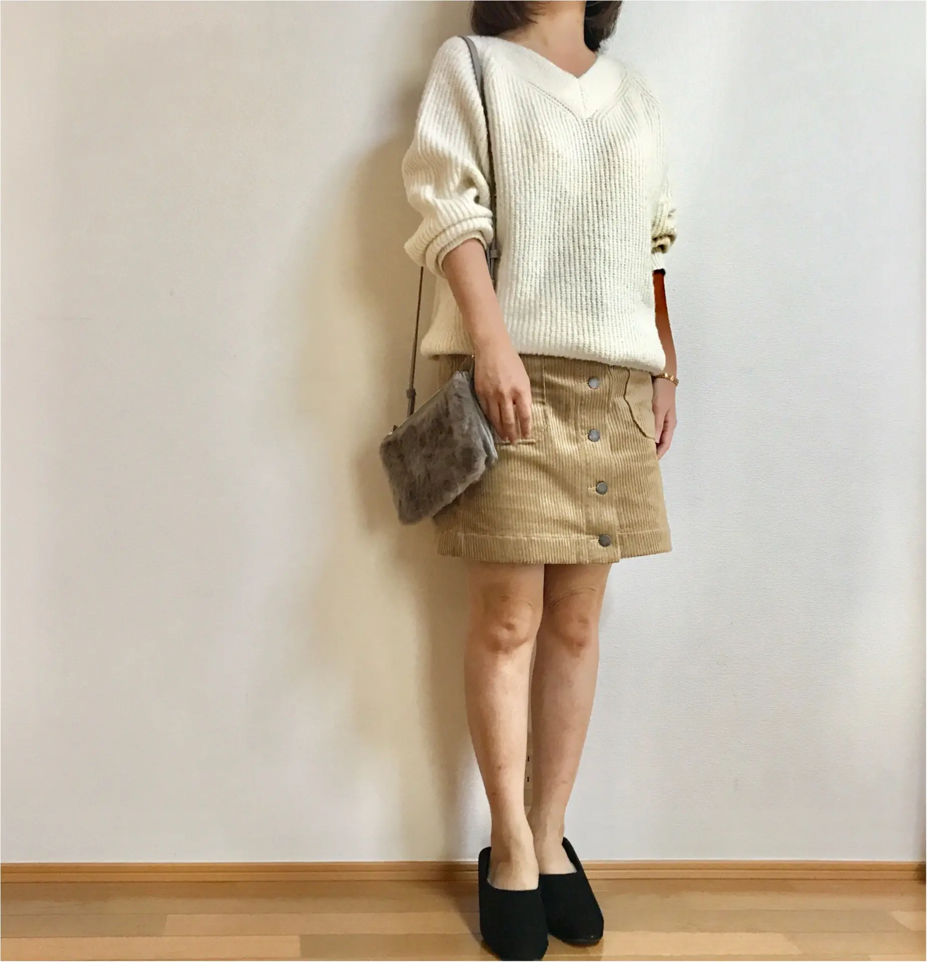 【GU】ミニスカ人気復活!トレンド感抜群《コーデュロイミニスカート》が大人可愛い_5