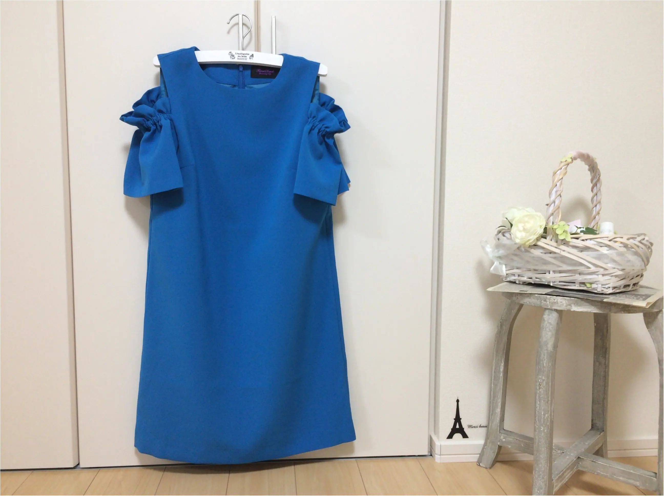 お呼ばれも【きれい色】ショルダーオープンが今どき!《二の腕OK》スカイブルーなワンピースで結婚式へ♡_2