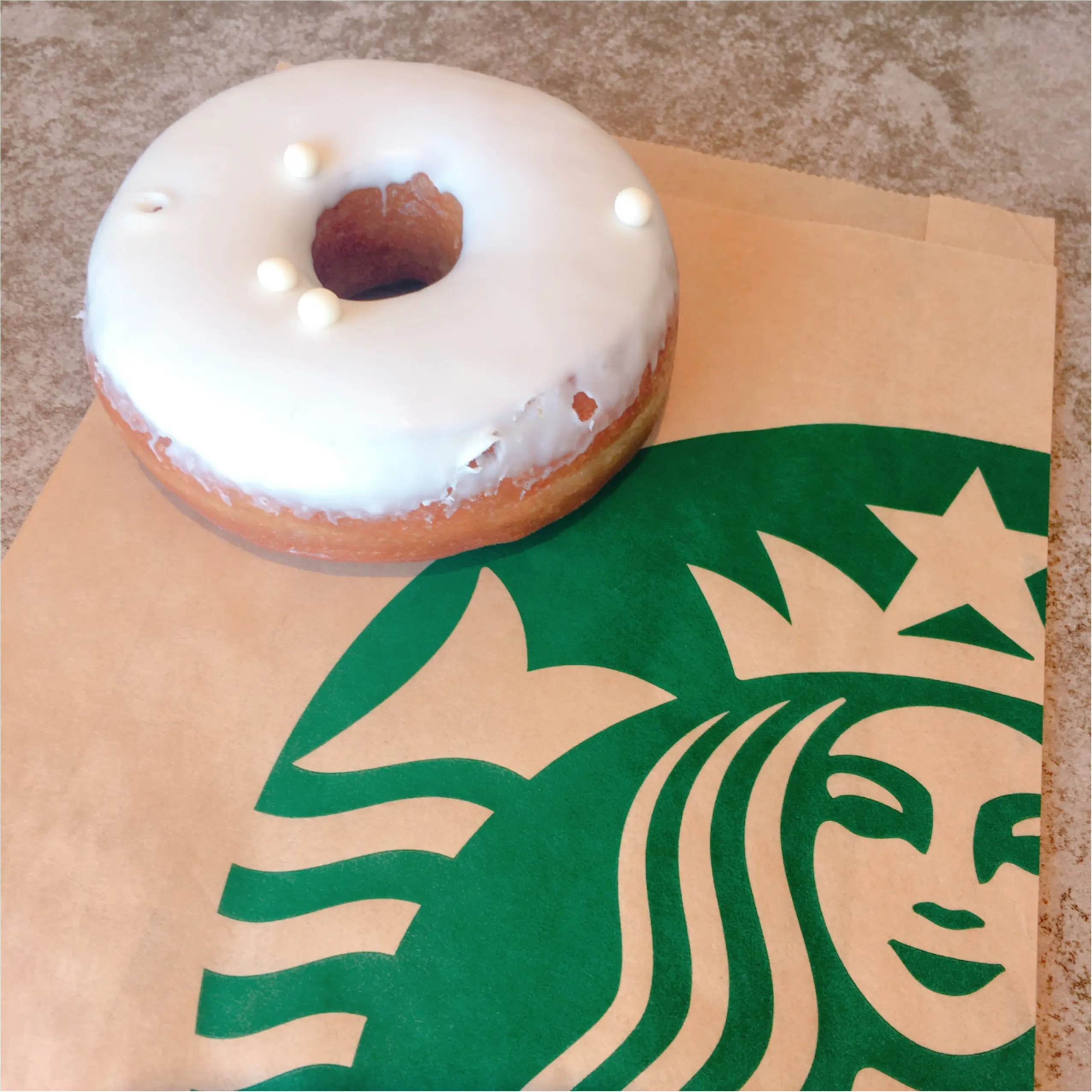 実は充実している【スタバ】のフードメニューに注目★《かわいい×おいしい》が実現したミルククリームドーナツが美味❤️_1