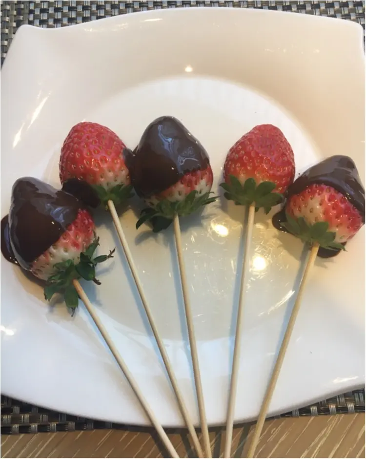 【いちごスイーツ❤︎点心】フォトジェニックなスイーツブュッフェ♡『サイケデリックストロベリーフェア』@ヒルトン東京(西新宿)_8