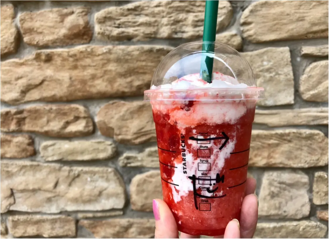 【スタバ】いちご苺イチゴ!!《#ストロベリーベリーマッチフラペチーノ》がおいしすぎる❤️_4