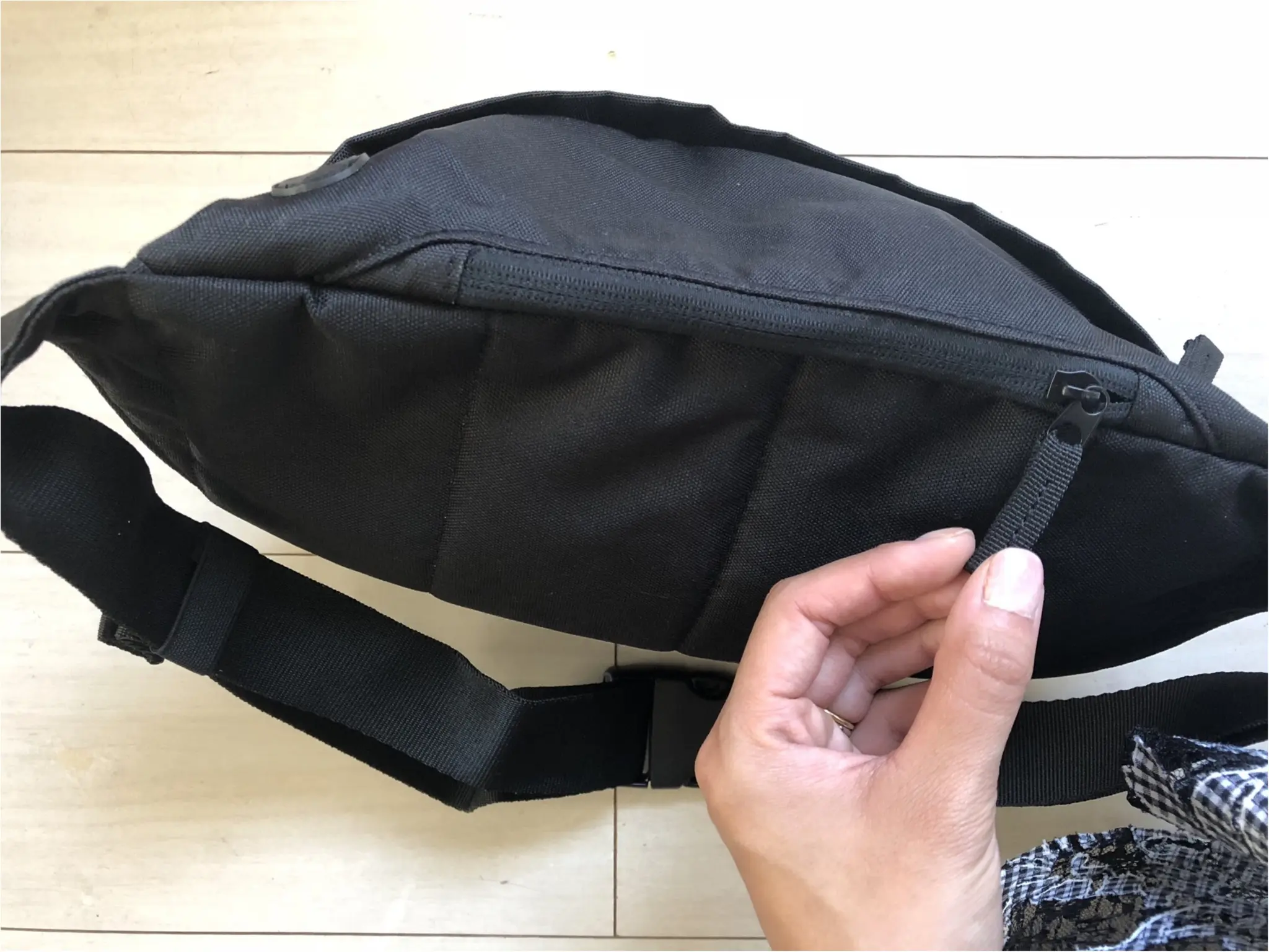 1点投入で即トレンドコーデ!《ボディバッグ》も【GU】なら¥1490です❤️_3