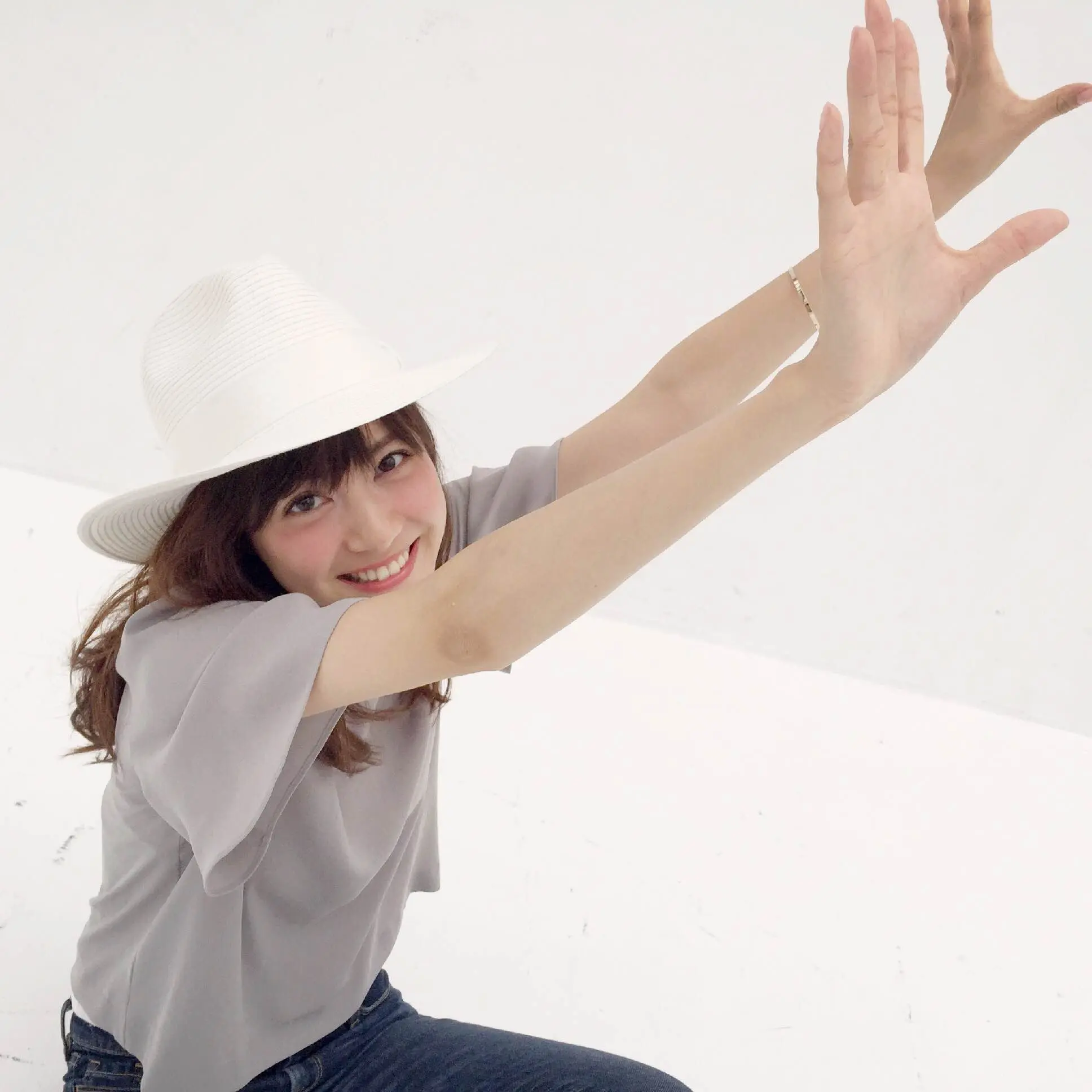 【緊急NEWS】「キャラオケ18番」に栞里&ありさ、「行列のできる法律相談所」に栞里が登場!_1