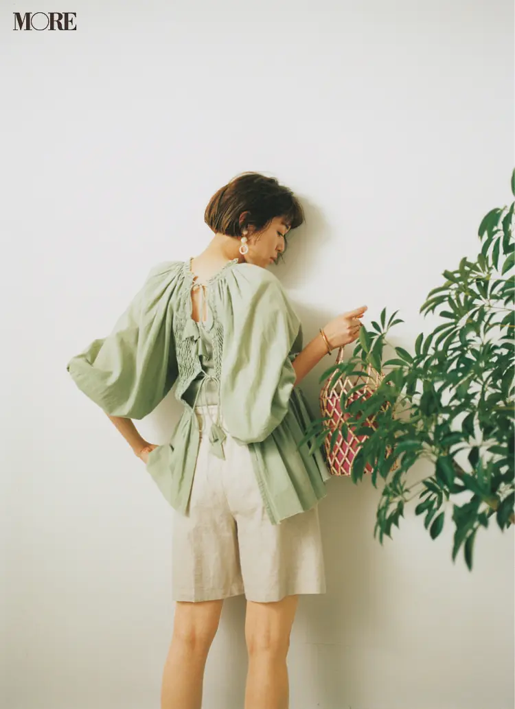シーズン到来のひざ上丈パンツ。大人っぽくはくにはどうすればいい? 4つのテクニックをおさらい!_4