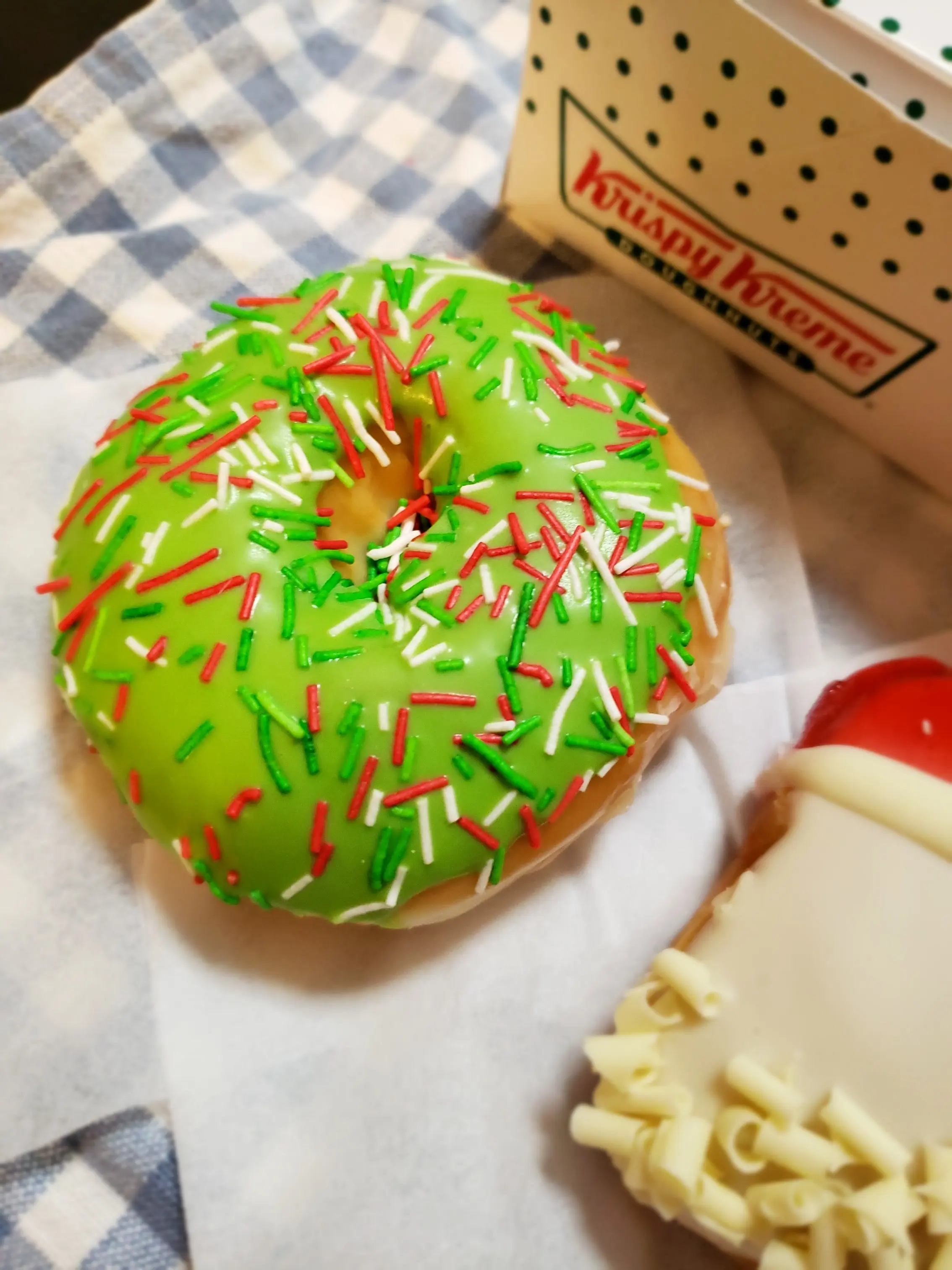 【Krispy Kreme DOUGHNUTS】かわいいドーナツでクリスマス気分♪_2