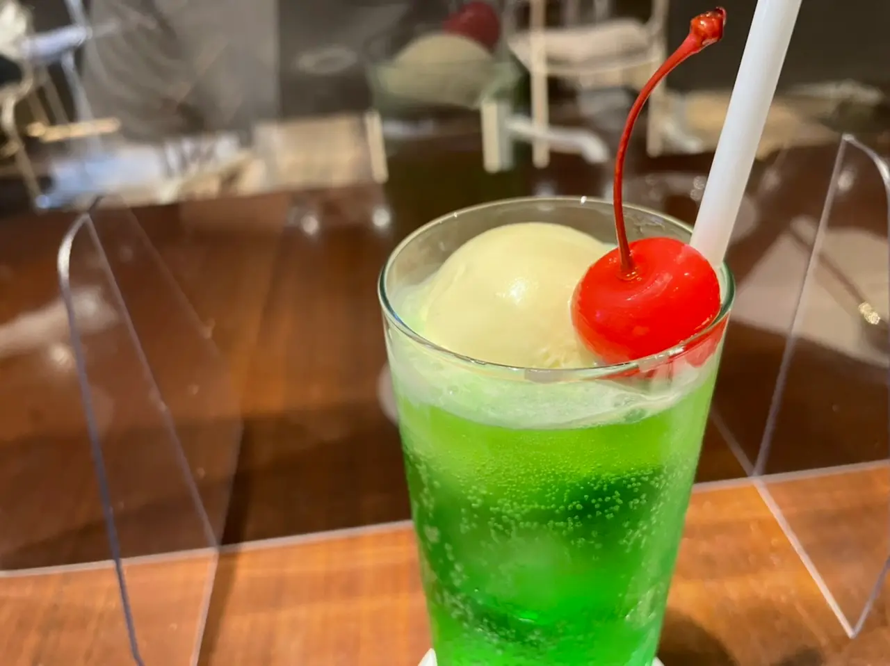 【夏限定】ピエールマルコリーニ銀座本店限定の《クリームソーダ》濃厚ホワイトチョコのアイスが絶品_1