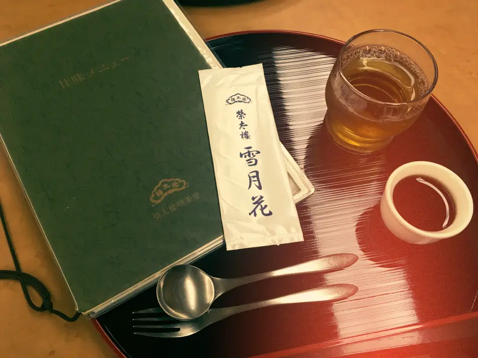 日本橋に行ったら食べたい。老舗の絶品クリームあんみつ_6