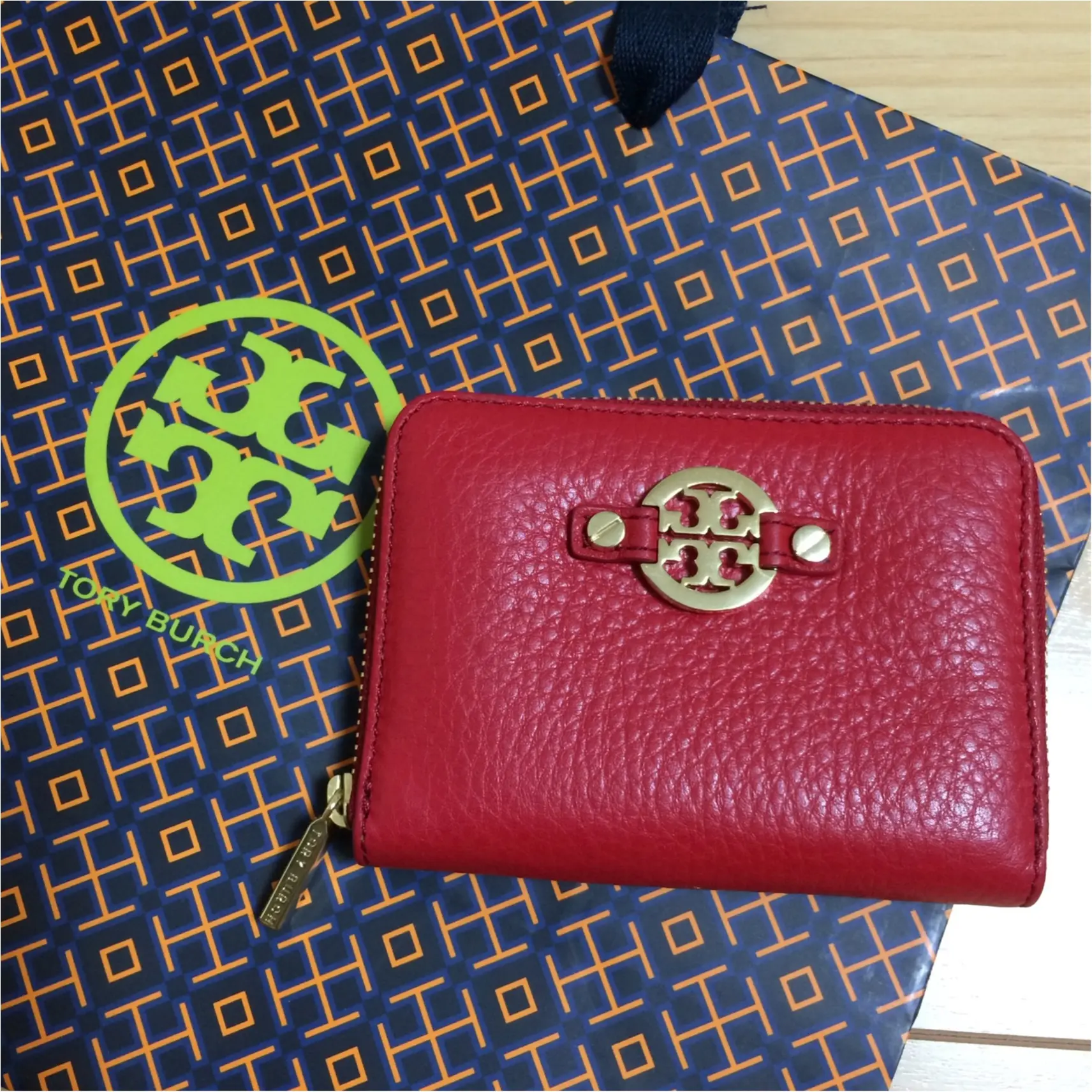 パーティーも普段使いも◎《TORY BURCH》アウトレットで見つけたお目立ち【財布ケース】♡_1