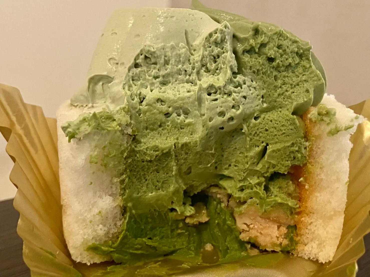 【新発売】ほぼ抹茶クリーム!?毎月6日はロールケーキの日!【食レポ】_6
