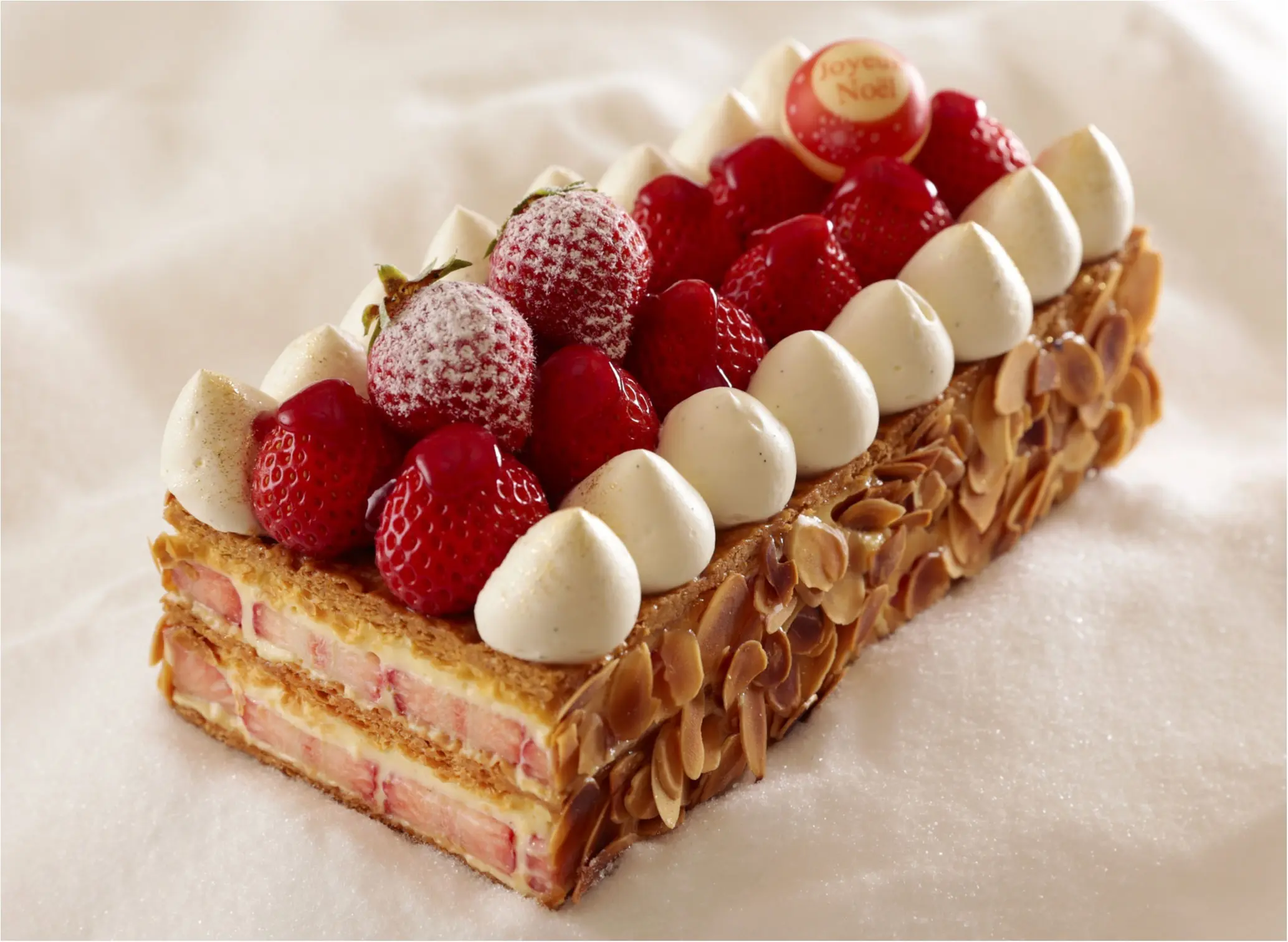 今年のクリスマスケーキは ピスタチオ に注目 横浜ベイシェラトンホテル のケーキで味わって グルメ Daily More