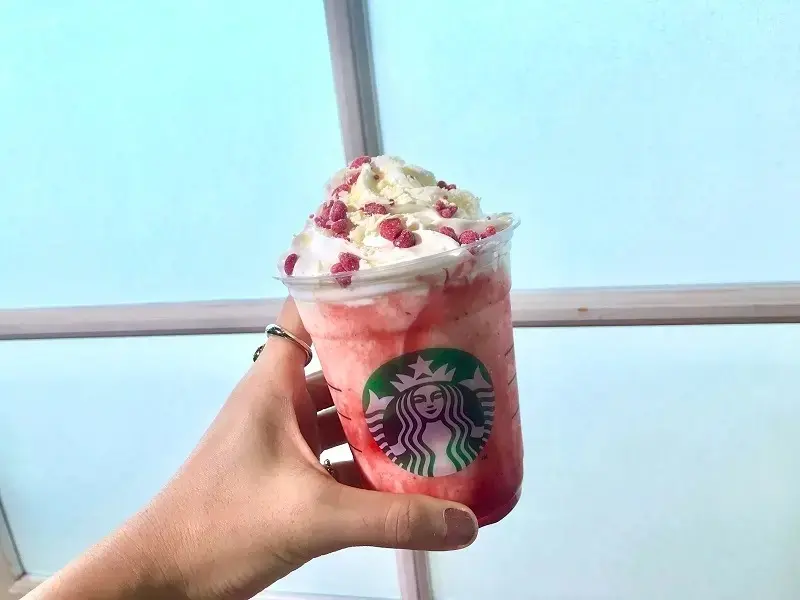 スタバ 新作レポ♪ クリスマス限定ドリンク&グッズが見逃せない! 山崎育三郎さんのインタビューも【今週のライフスタイル人気ランキング】_3