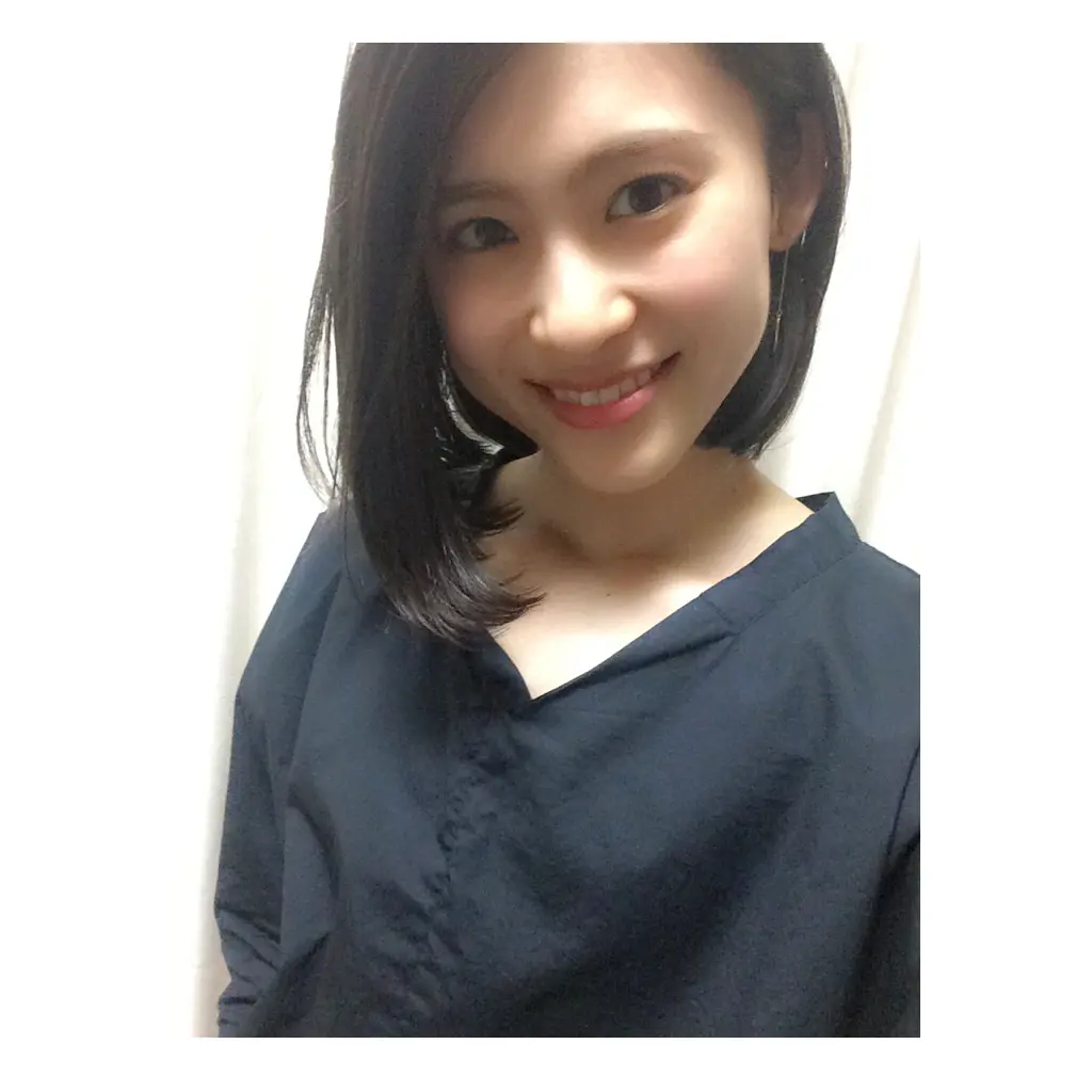 Coordinate...一気に旬顔。襟抜きシャツでつくる上品コーデ_1