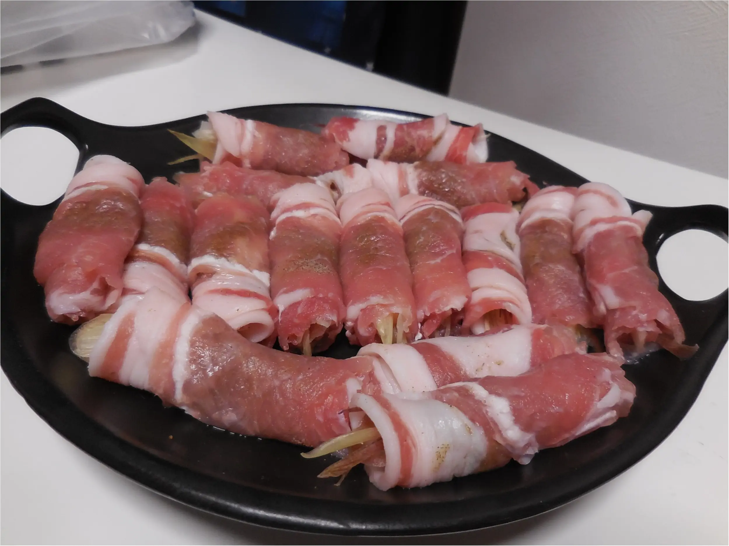 【おうちで作るごはんがやっぱりおいしい!】豚肉のみょうが巻き_1