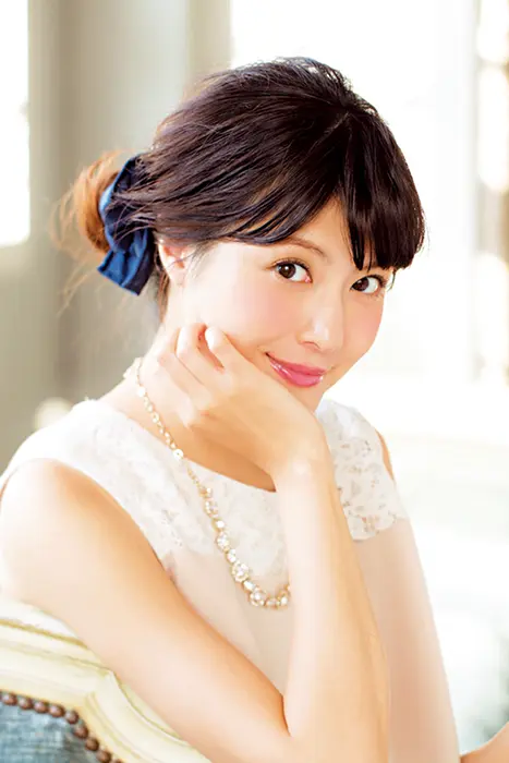 これが最新!結婚パーティー向け「ささっとひとつ結びアレンジ」【ロングヘア編】_1