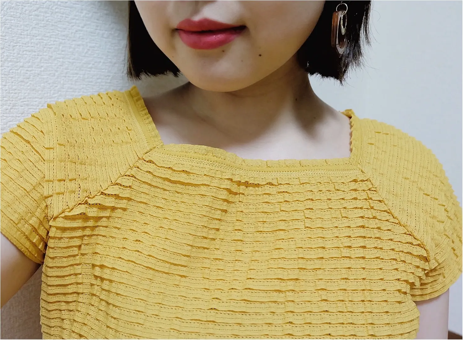 【GUトップス】春夏らしい鮮やかなカラー¥990のトップスにひとめぼれ♡首回りがスッキリ見える♡挑戦したいものはプチプラで!_1