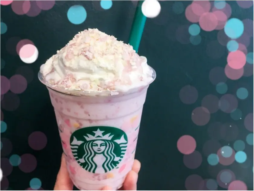 【スタバ速報▶︎▶︎春がやってきた】まるで飲む桜もち?!ピンクづくしの《さくらストロベリーピンクもちフラペチーノ》登場!_1