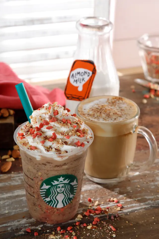【10/2(月)発売】『スターバックス』にあのミルクが仲間入り! 新作フラペチーノのポイントは「食べごたえ」!?_2