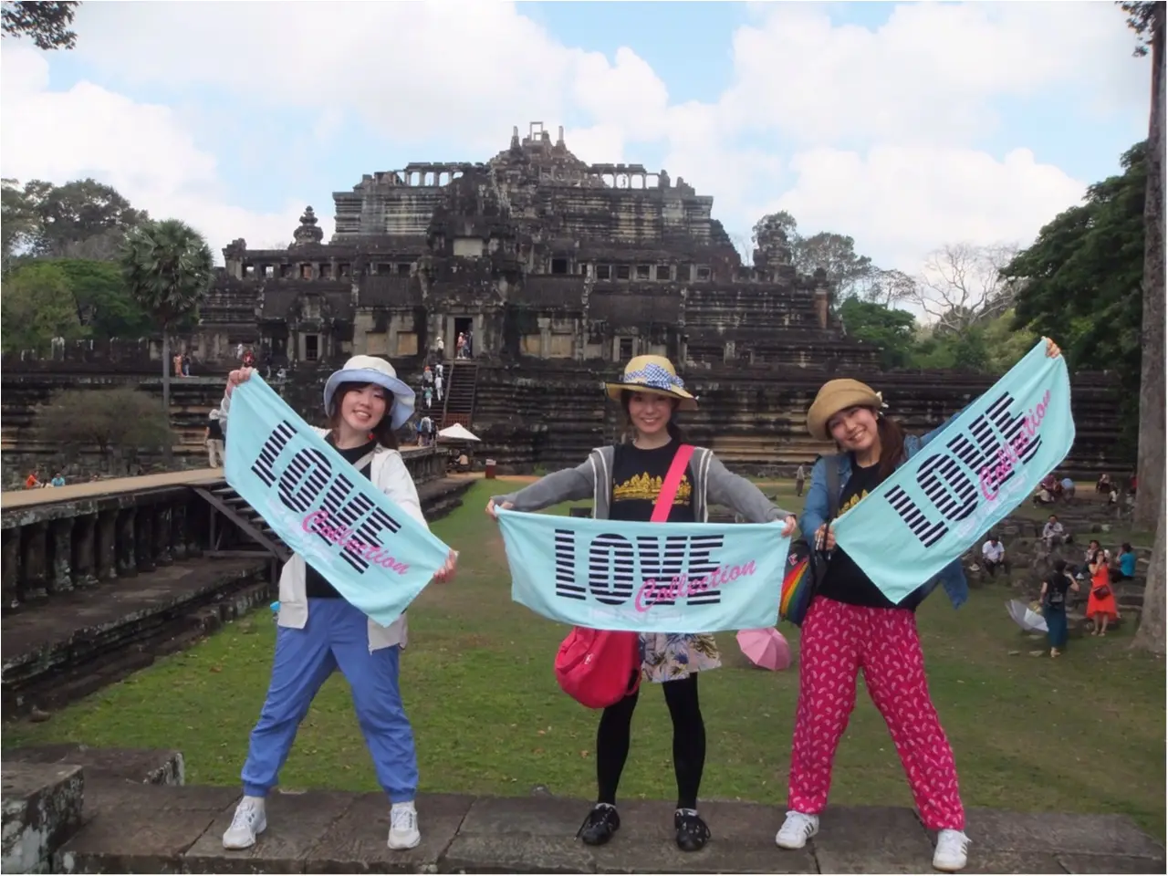 【西野カナ】LIVEってどんな感じなん?可愛すぎるツアーグッズや演出のトリセツ!♡_9