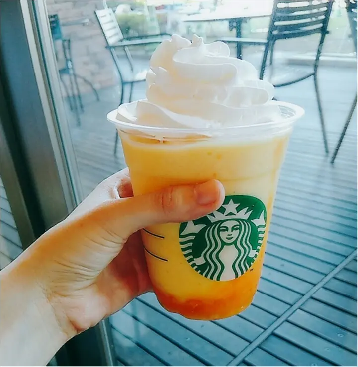 連休明けの気合い入れ*スタバの新商品【クラッシュ オレンジ フラペチーノ】は仕事終わりに飲んでビタミンチャージ!夕方ビタミンで美白を目指そ(443 まゆ_1