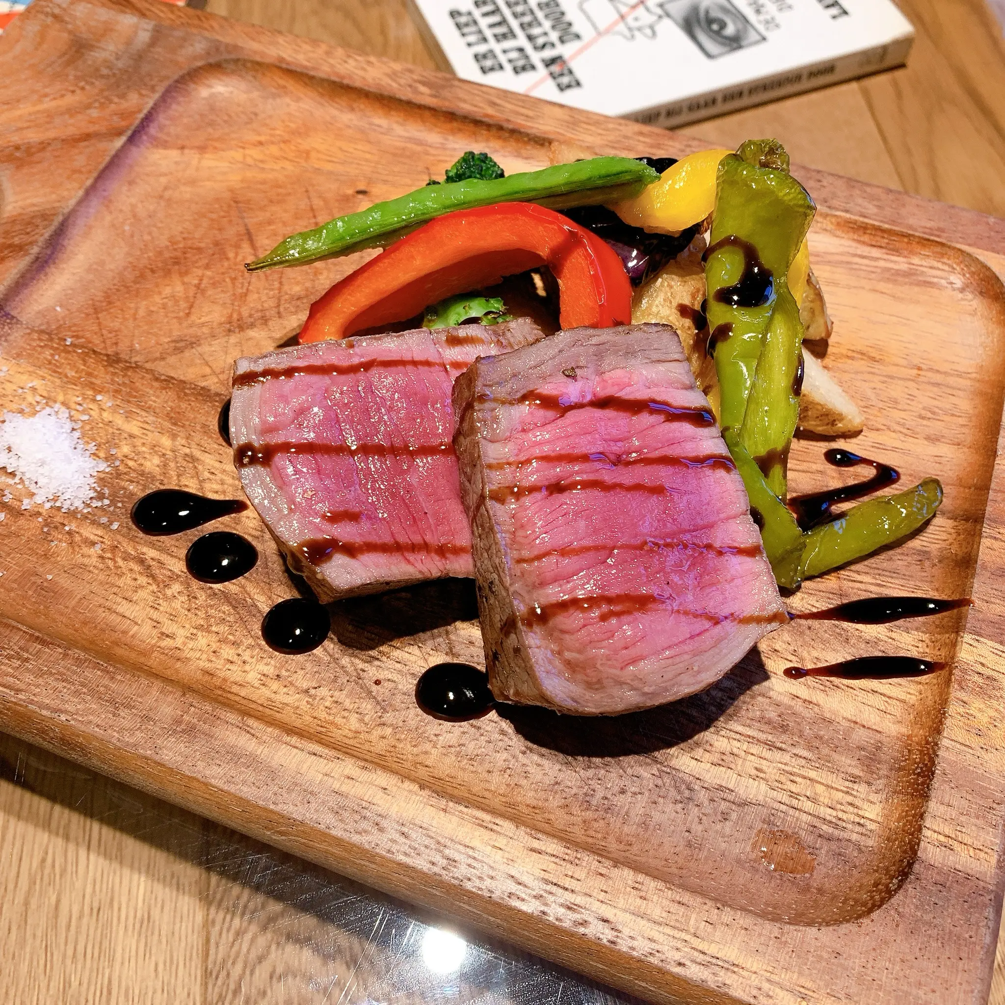 【神戸・三宮】意外と男性向け!?ミッフィーのワインバー!大人のためのミッフィーのお店『Dick bruna table ディックブルーナテーブル』【再訪】Vlogあります_9