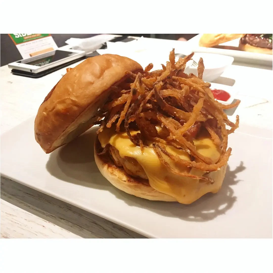 【表参道・青山エリア】オススメは●●●●タイム!!土日でも並ばずにUMAMI BURGERが食べられる!!_4