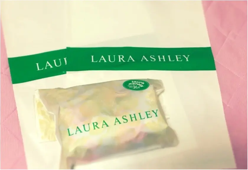自分のテンションを上げるアイテム【LAURA ASHLEY】毎日持ち歩きたい♡cuteポーチ _3