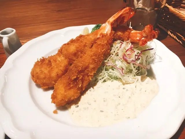 【渋谷】#おうちでsioで話題の鳥羽シェフが手がける洋食店《純洋食パーラー大箸》の“弾ける海老フライ“を実食!_1