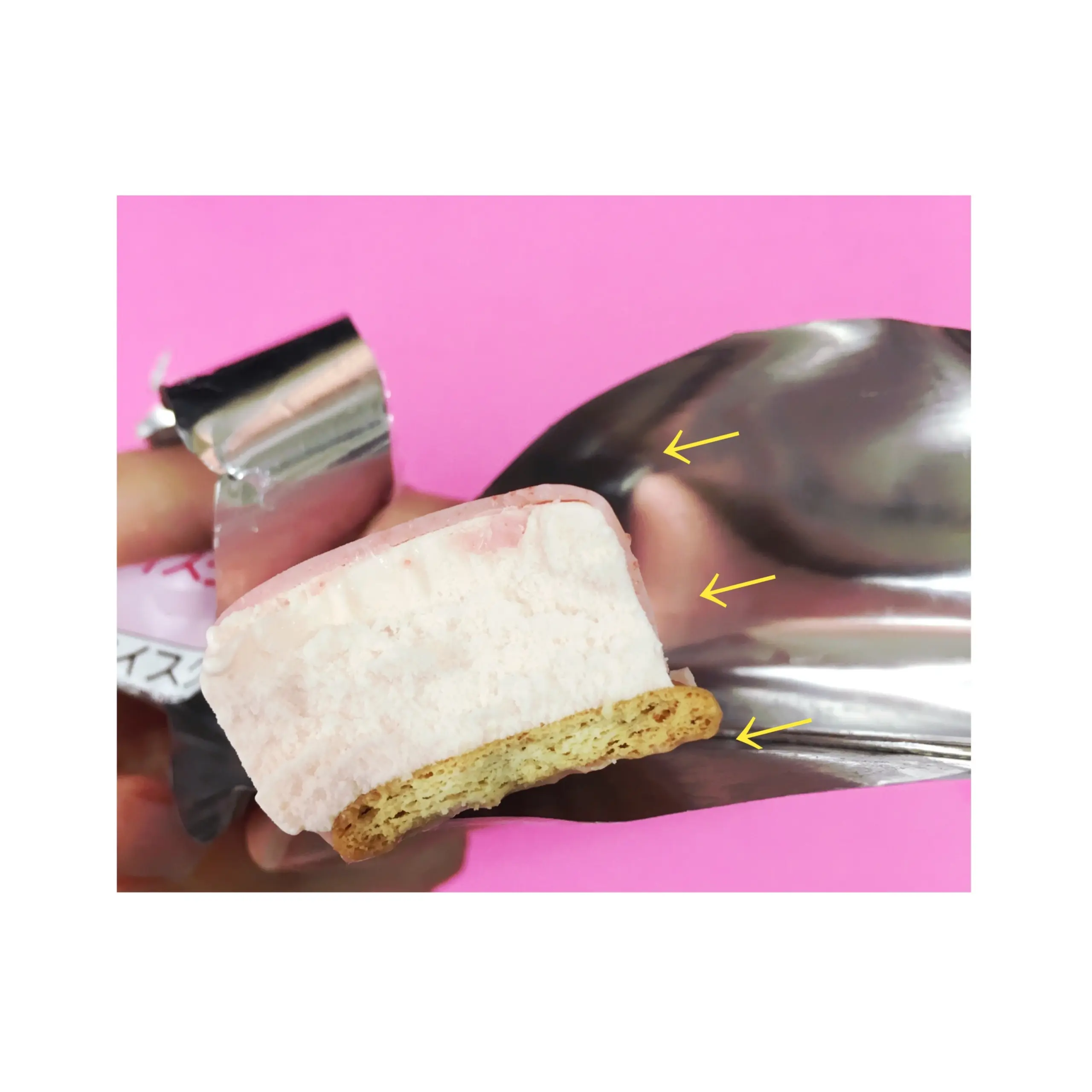 《本日8/28発売!》【コンビニアイス】思わずパケ買い❤️苺のチーズスティック★_3