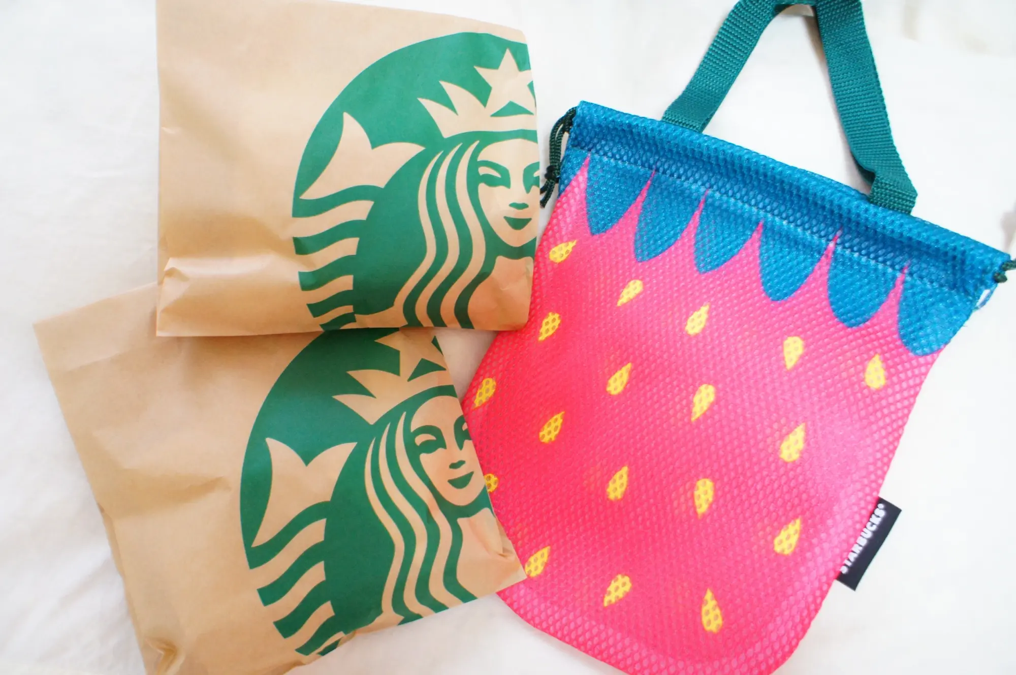 《数量限定❤️》【スタバ】対象フードをふたご買いすると買えるいちごバッグが可愛い☻_3