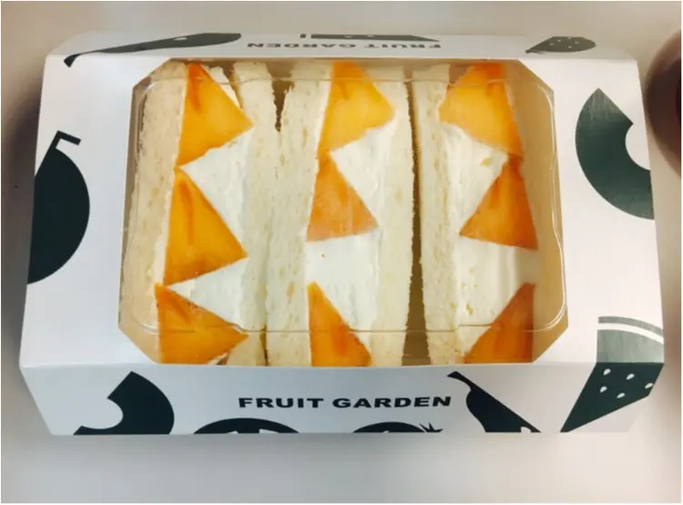 【出張グルメ】ジューシーなフルーツにふわっふわのクリームに癒される♡ 新大阪駅ナカで買える!『山口果物』の絶品フルーツサンド♡_3