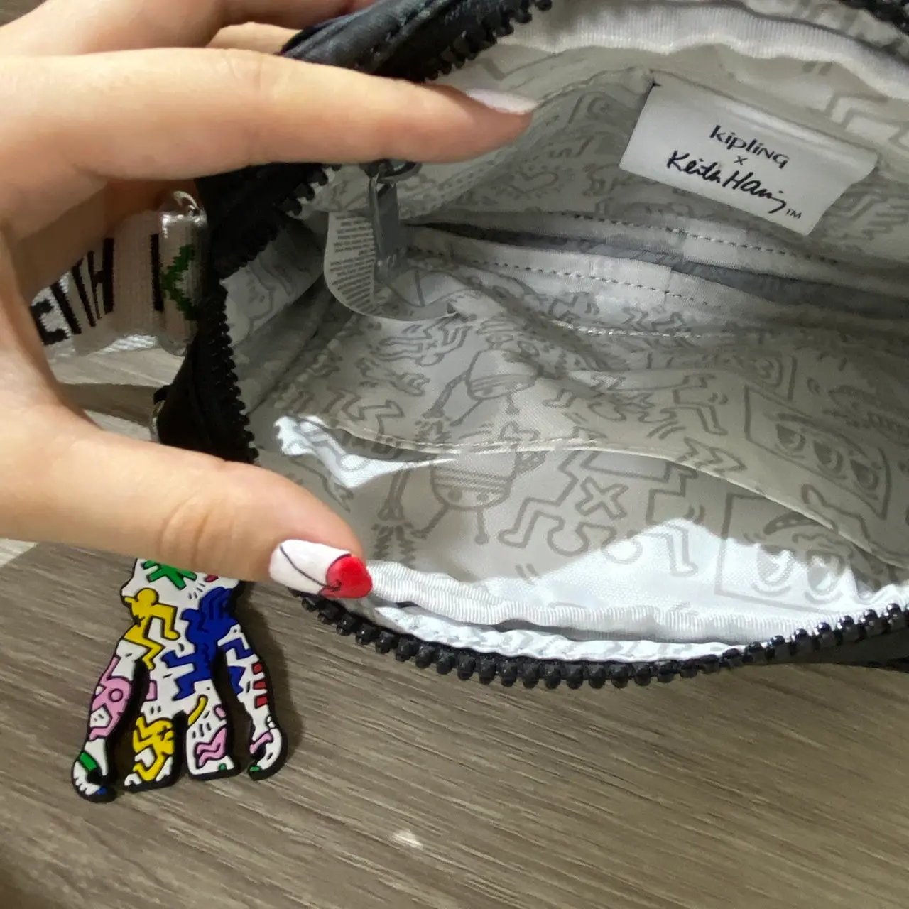 【Kipling × Keith Haring】私のWhat's in my bag?_3